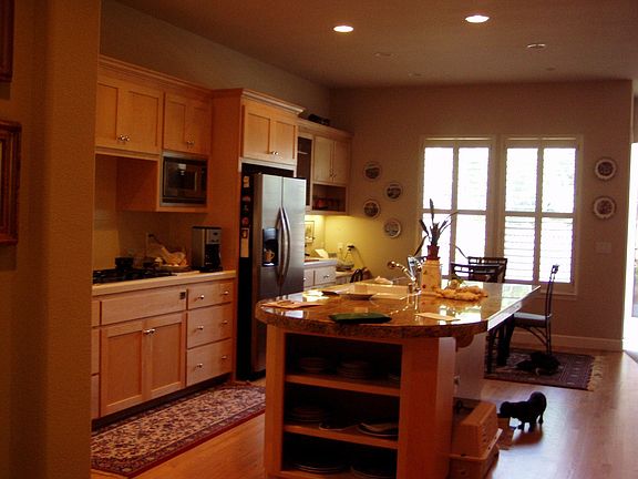GOURMET KITCHEN
