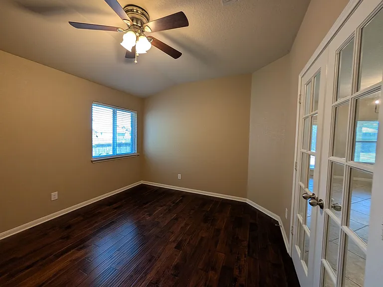 1337 Lauren St — Photo 18