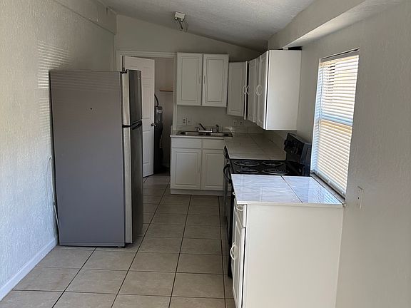 2nd image of 1227 Formosa Ave