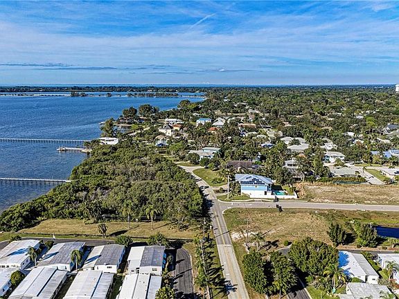 4th image of 2045 Palma Sola Blvd
