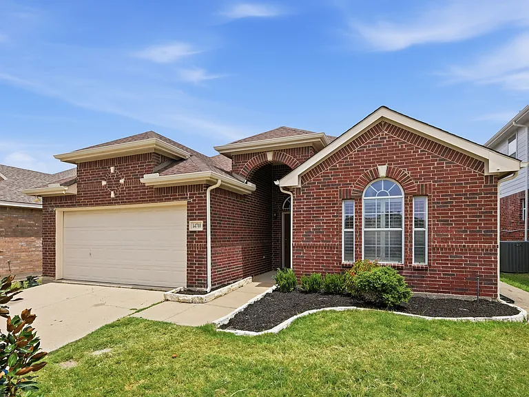 14710 Crystal Lake Dr — Photo 40