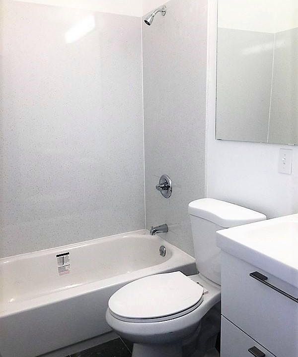2nd image of 628 S 10th St APT 13