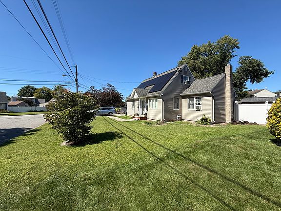 2nd image of 8 Decker Rd