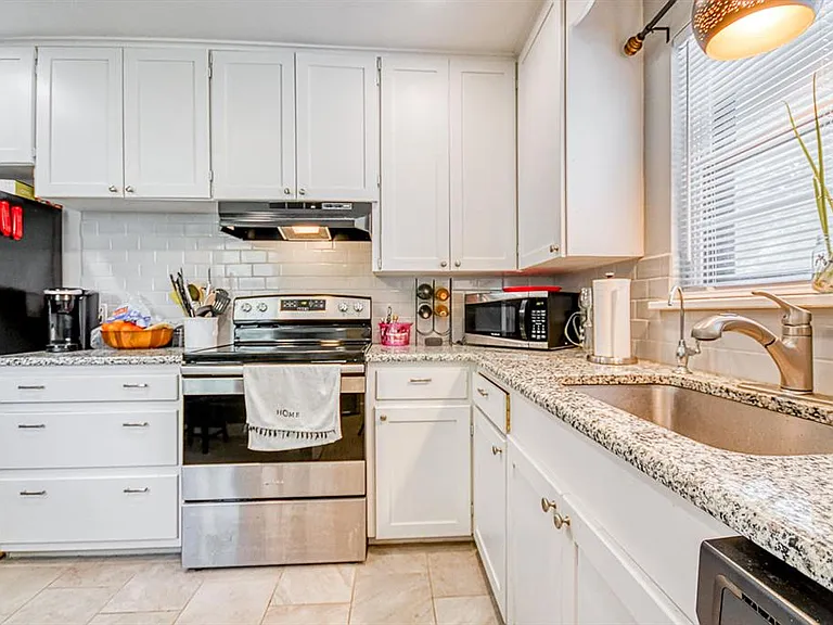 1205 Westlawn Dr — Photo 13