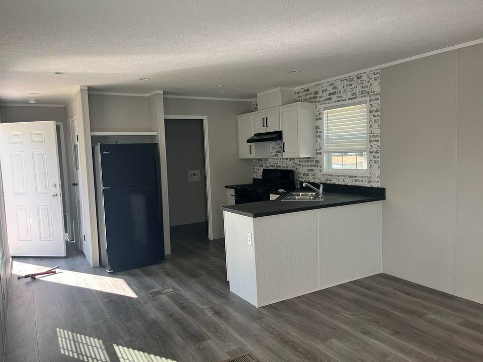 1st image of 1085 Spring Bay Rd #69