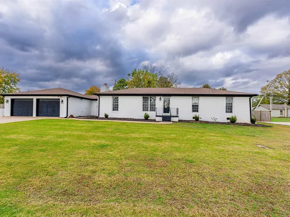 917 Waverly Ave, Muscle Shoals, AL 35661