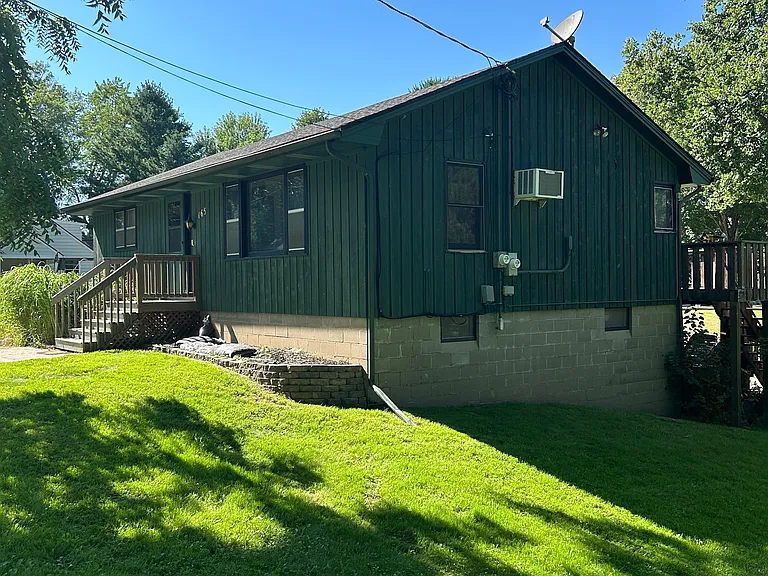 165 Locust St — Photo 10