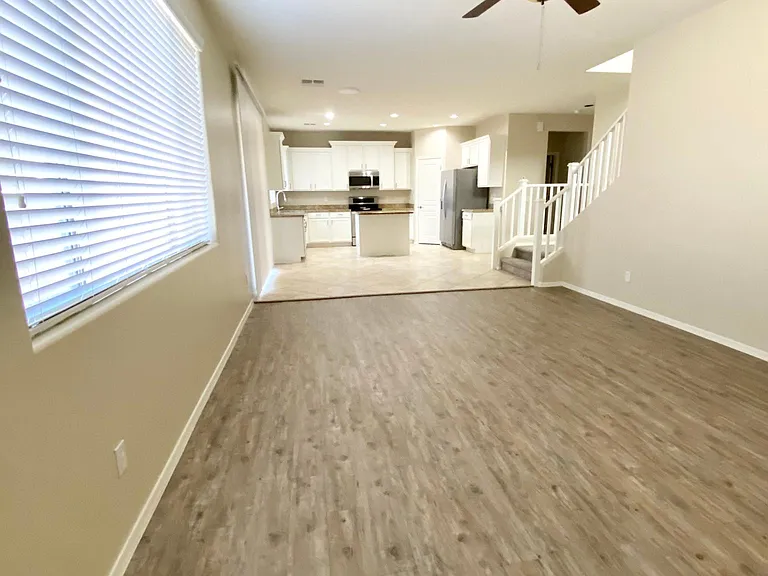 29525 N Smokey Ln — Photo 8