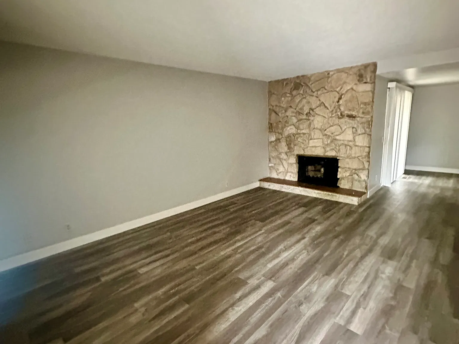 2 bed, $2,500 — Photo 3