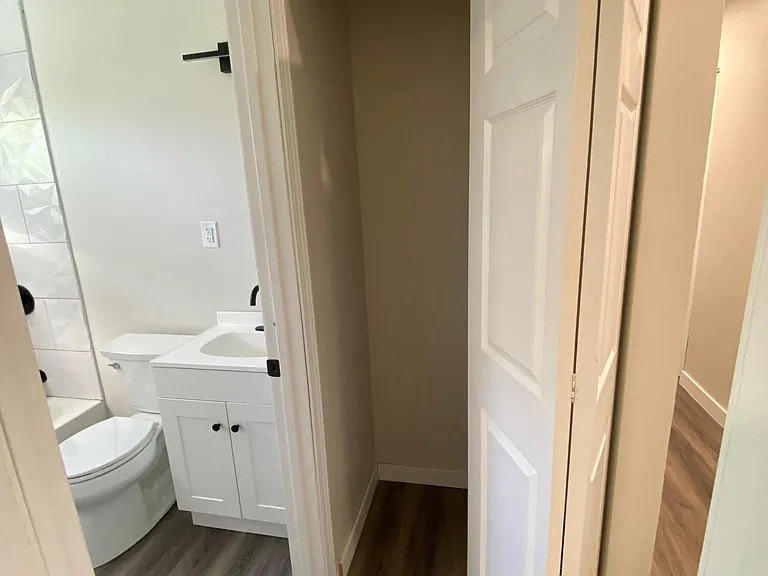 1654 Wiard Blvd — Photo 10