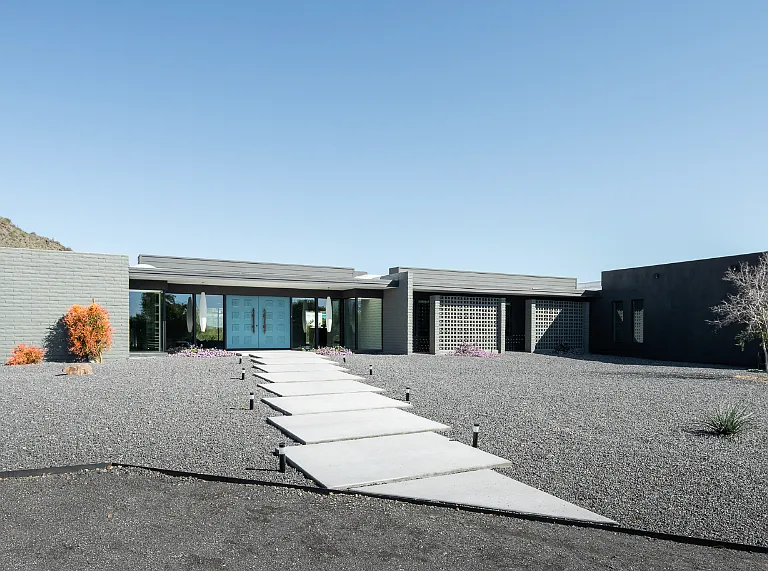 4020 E Sierra Vista Dr — Photo 1