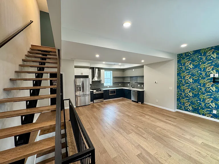 845 Blossom Way — Photo 5
