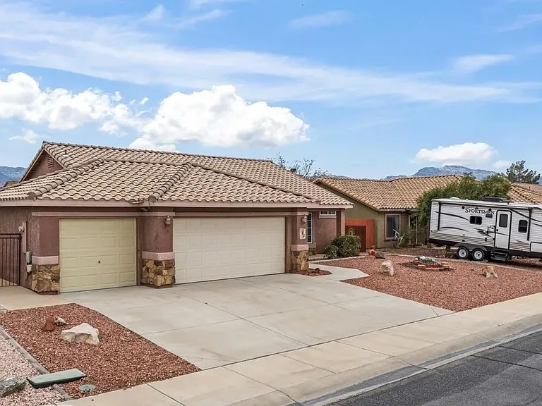 182 Hermosa Way — Photo 2