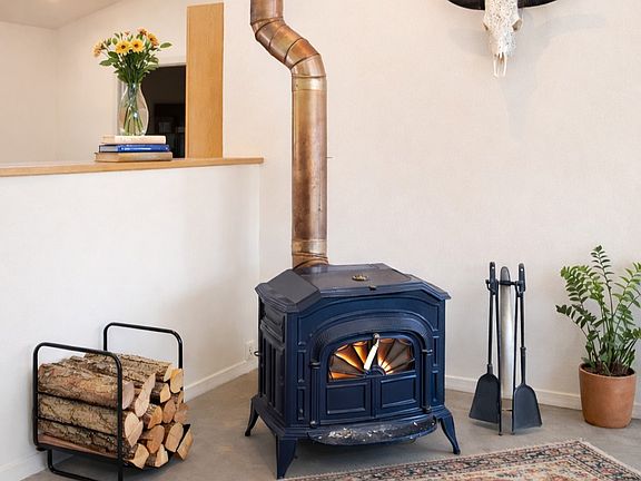 3rd image of 5 Cougar Canyon Rd