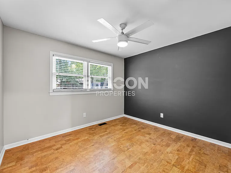406 W Blackbeard Rd — Photo 38