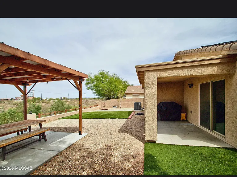 8330 S Camino Serpe — Photo 16