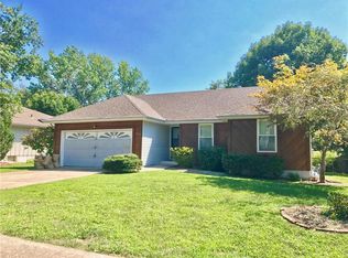 1811 SW 1st St, Lees Summit, MO 64081