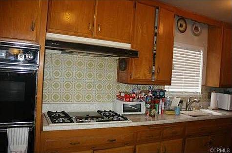 3rd image of 14661 Binney St