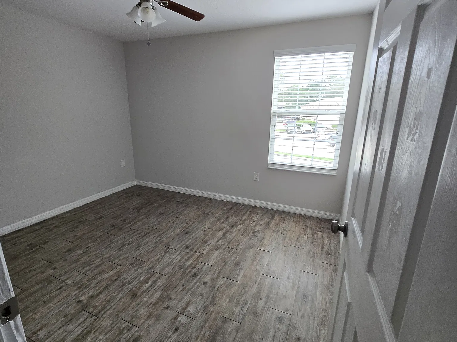 3 bed, 1100 sqft, $1,700 — Photo 4