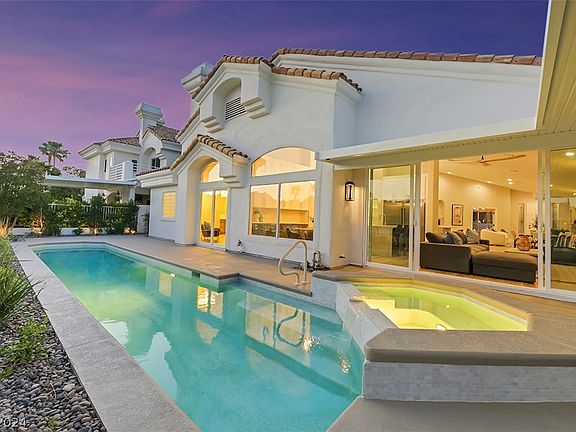 5th image of 2981 Harbor Cove Dr