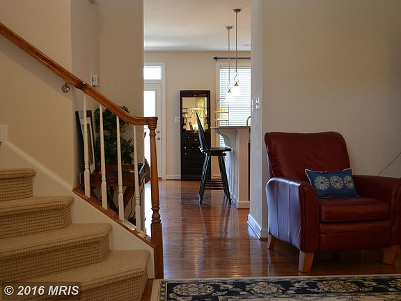 5th image of 228 Parkview Ave