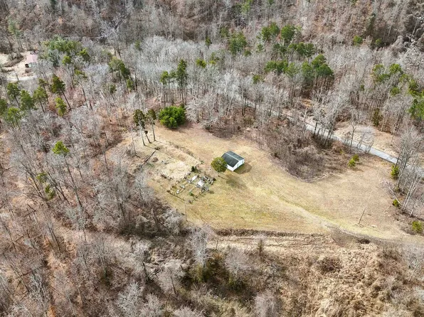 1717 Aaron Ridge Rd, Louisa, KY 41230