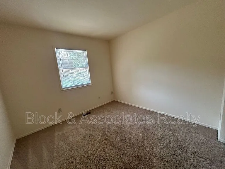2962C Saint Marks Rd SW — Photo 8