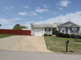 318 Congressman Dr, Clarksville, TN 37042
