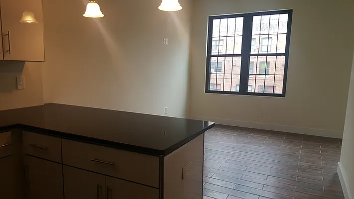 Rented by EXR | media 2