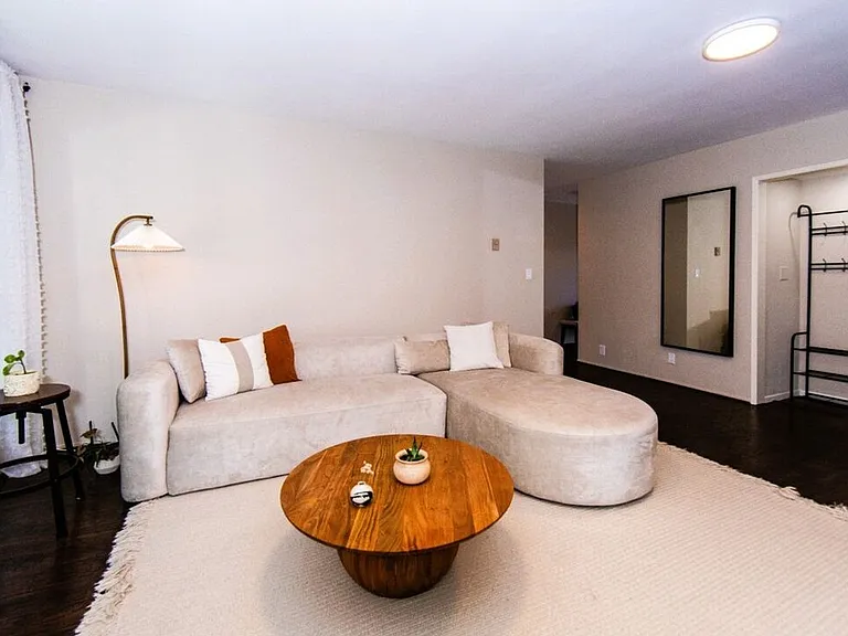 6001 Canterbury Dr #303 — Photo 8