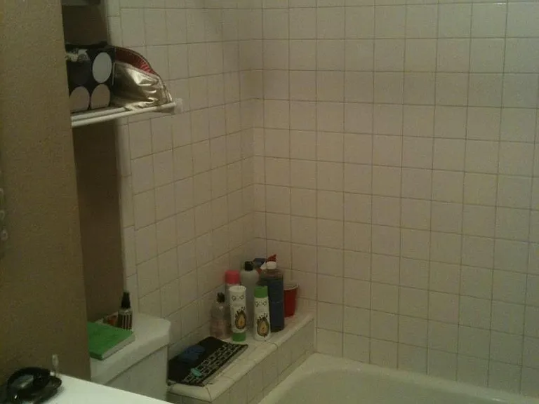 Full size tub and shower