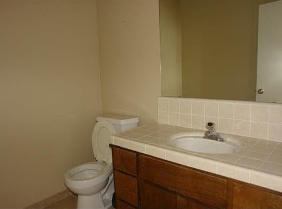 3rd image of 4888 E Clinton Ave Suite 106