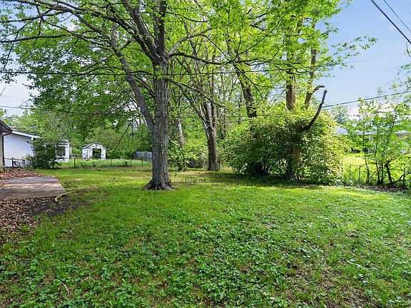 3rd image of 3903 Marseille Rd