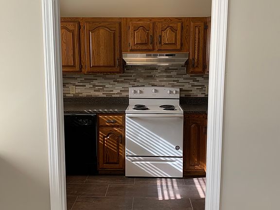 2nd image of 11050 Shady Ln