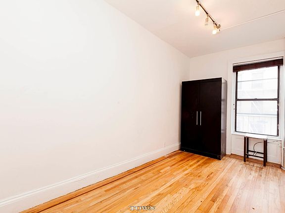 2nd image of 251 E 45th St APT 2W