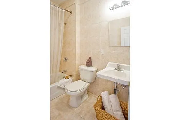 Sold by Fillmore | media 8