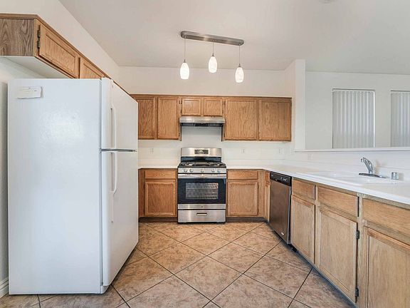 5th image of 2404 Blue Aloe Ct