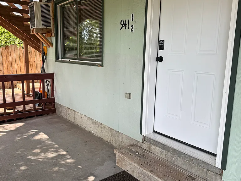 941 S Main St #1/2 — Photo 8