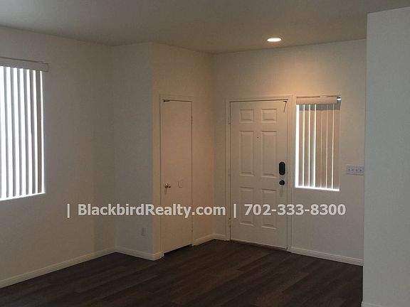 2nd image of 6739 Maple Mesa St