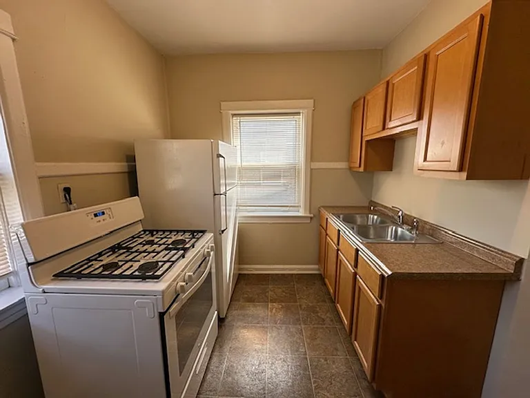 Bright, Spacious 3BR in Prime Upper East Side — Photo 40