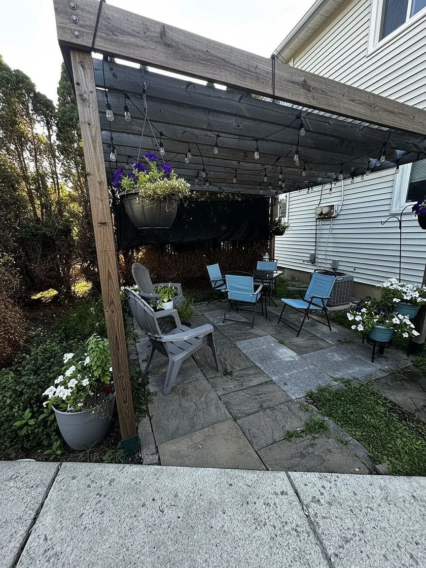 3 bed, 1.5 bath, 1400 sqft, $1,750 — Photo 3