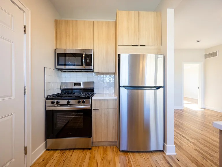 4008 W Cullom Ave — Photo 6