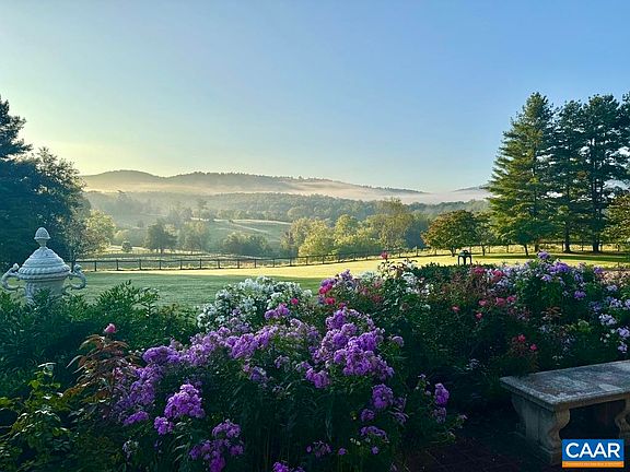 4th image of 1293 Hammocks Gap Rd
