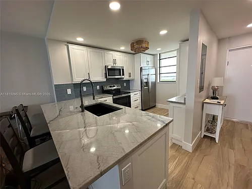9940 S Ocean Dr #804 Photo 1