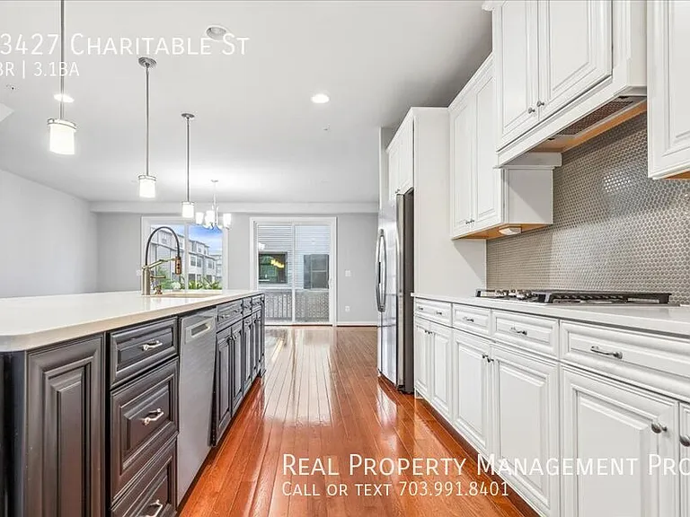 43427 Charitable St — Photo 8