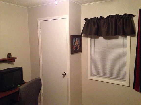 BR 2 closet