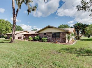 100 Country Club Ln, Mulberry, FL 33860