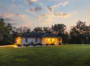 9605 E Kirsch Rd, Saint Jacob, IL 62281