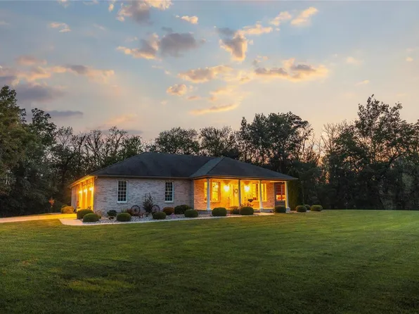 9605 E Kirsch Rd, Saint Jacob, IL 62281