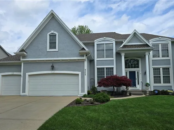 9308 W 150th Ter, Overland Park, KS 66221